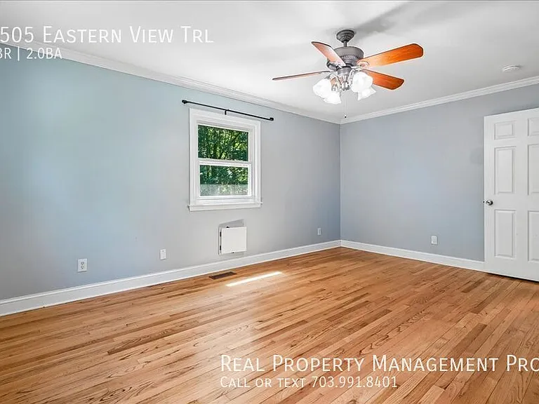 9505 Eastern View Trl — Photo 13