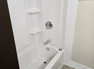 625 Meadow Ln APT 19, Burlington, WI 53105