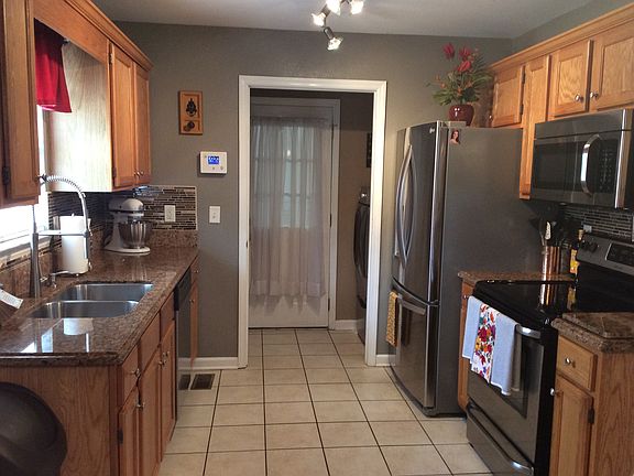 4th image of 118 Gladstone Dr