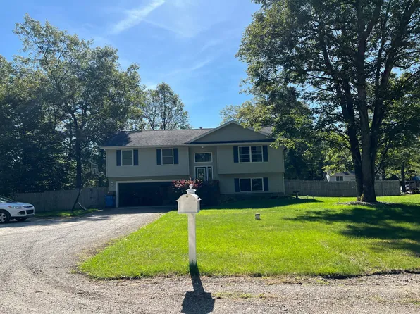 539 W Bellevue St, Twin Lake, MI 49457