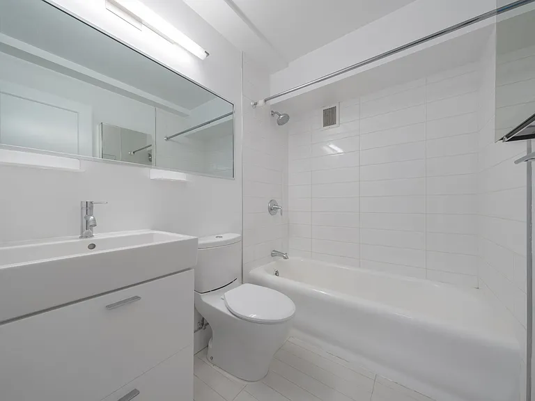 400 E 57th St #12O — Photo 10