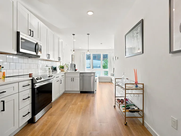 1729 Francis St #1 — Photo 7