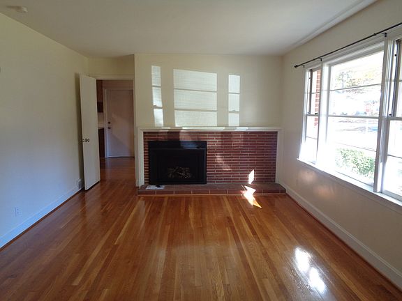3rd image of 200 Evergreen Dr