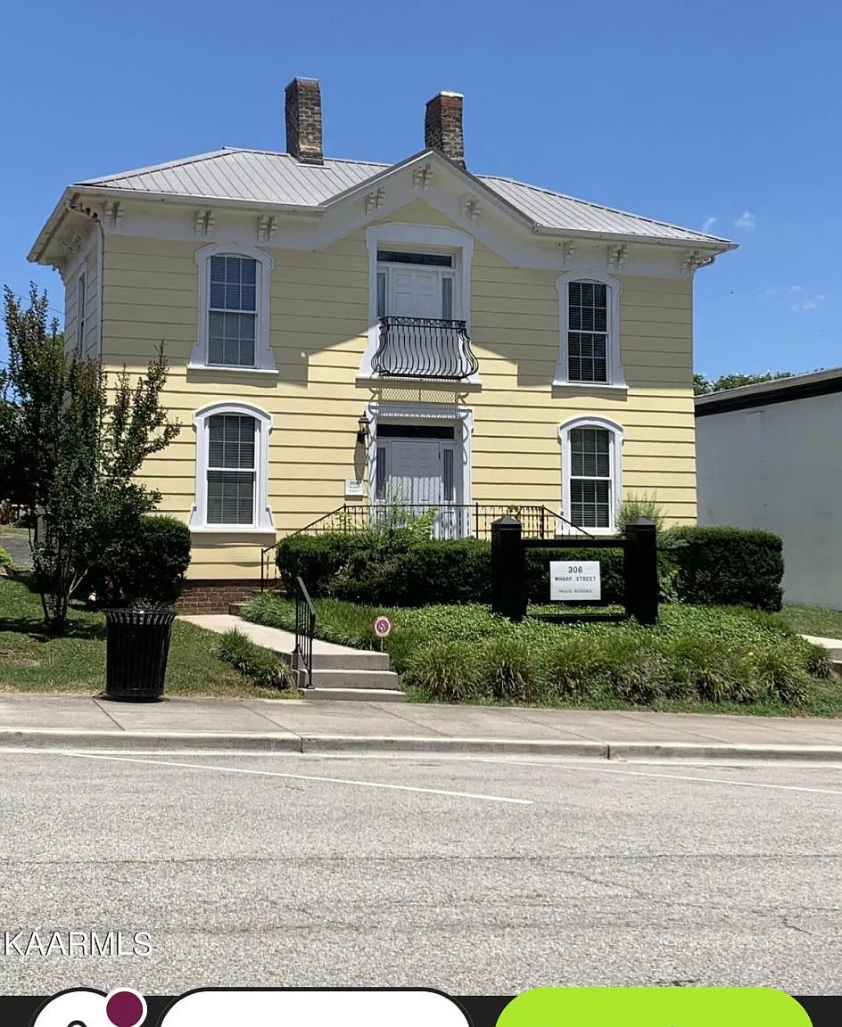 306 Wharf St — Photo 1