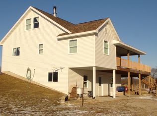 29601 180th St., Bonaparte, IA 52620