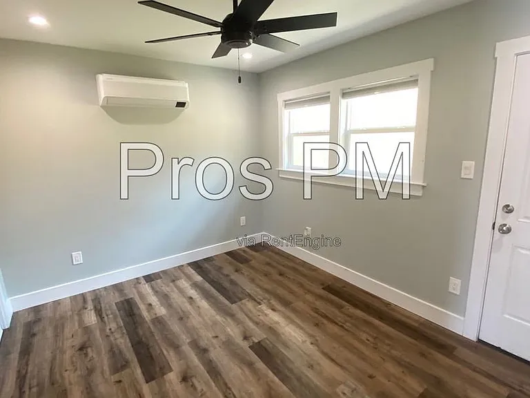 106 Joyce Dr — Photo 21
