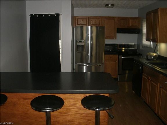 3rd image of 5111 E 113th St