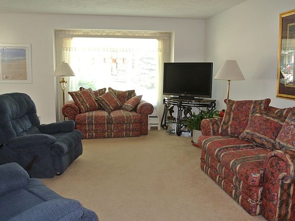 3rd image of 6529 Leisure Creek Dr SE #199