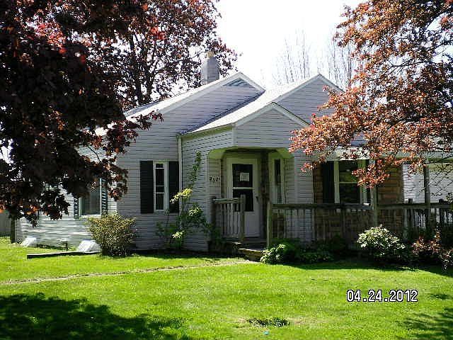 1st image of 862 Forest Dr