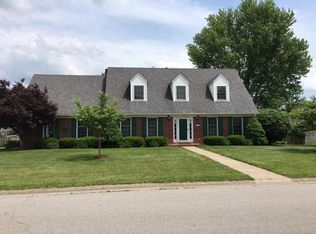 712 Isaac Shelby Cir W, Frankfort, KY 40601