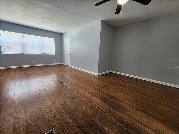 3rd image of 3148 Belden St APT 1
