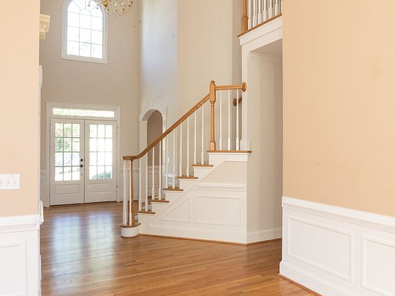 2nd image of 4768 Outlook Way NE