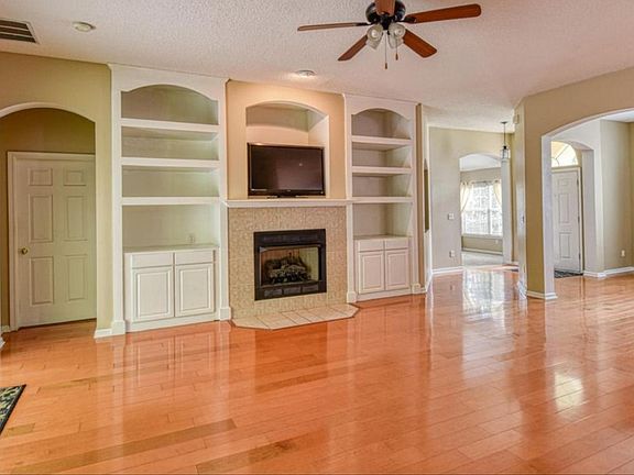 4th image of 656 Grand Parke Dr