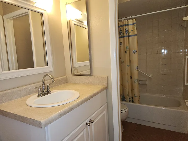 4608 SE 4th Pl #6 — Photo 8