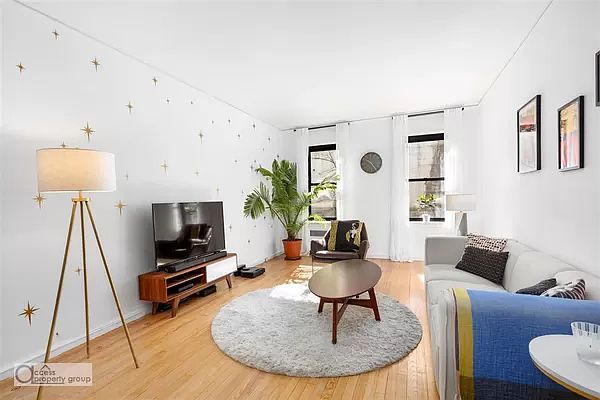 1st image of 251 Seaman Ave APT 1A
