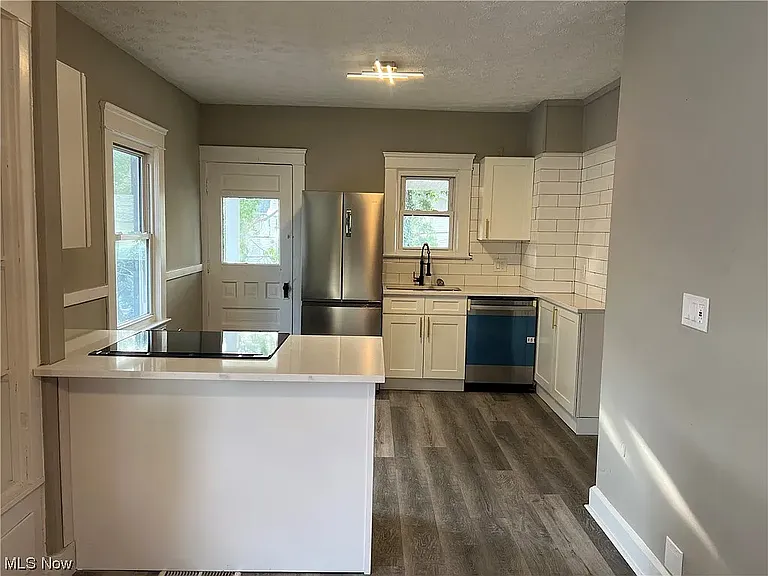 1506 Lincoln Ave — Photo 5
