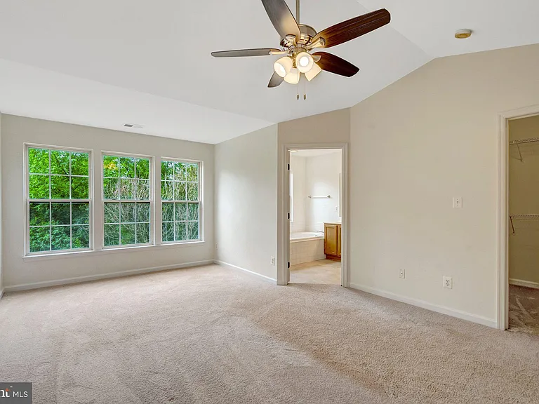 7057 Sauvage Ln — Photo 31