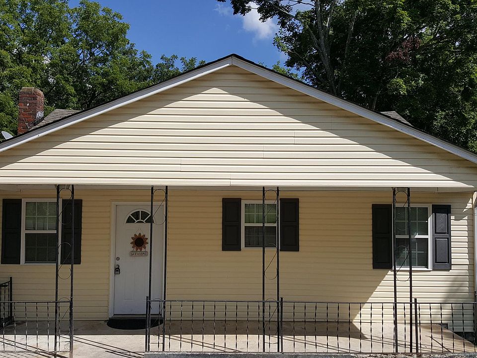Welcoming front porch!