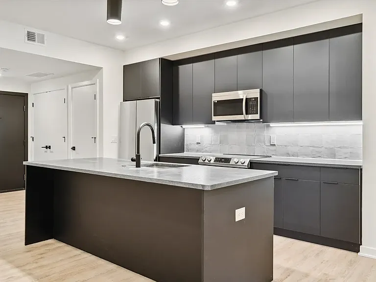 Freedom Lofts — Photo 13
