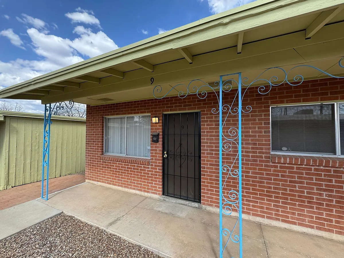 Building Photo - 3719 E Fairmount St #9