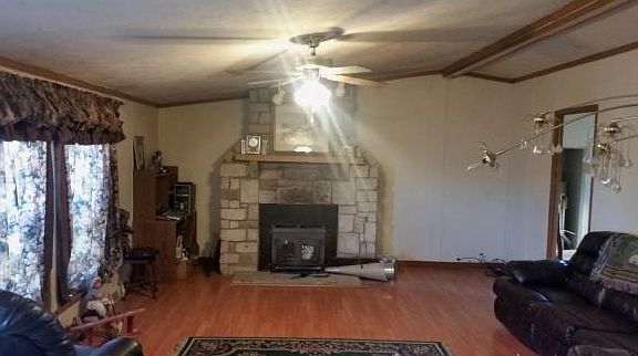 4th image of 14025 Hayes Branch Ln