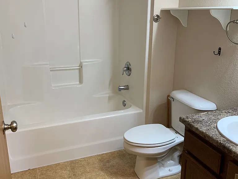 Arianna Townhomes — Photo 12