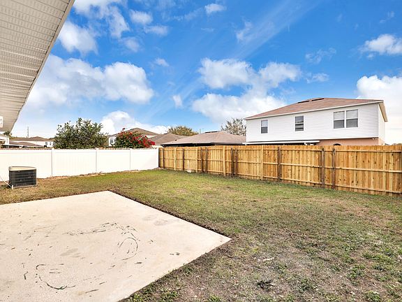 3rd image of 12721 Kings Lake Dr