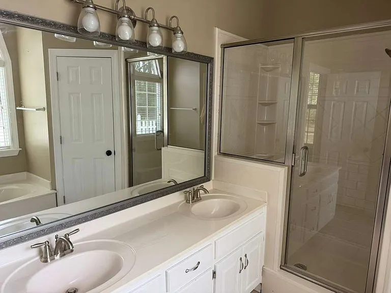 4825 Jones Bridge Woods Dr — Photo 17