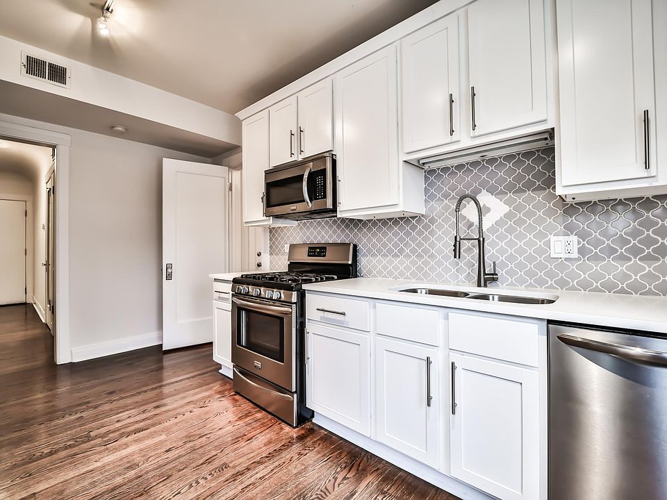 1st image of 734 W Waveland Ave APT 1