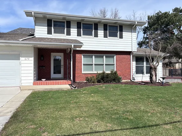679 W Benton Ave, Naperville, IL 60540