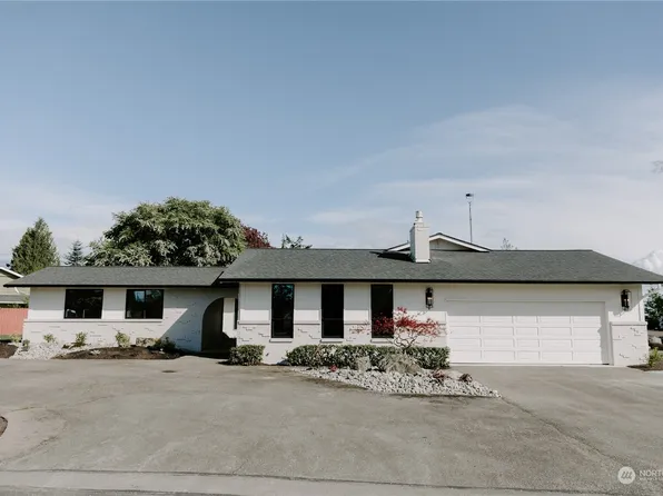 16558 Country Club Drive, Burlington, WA 98233