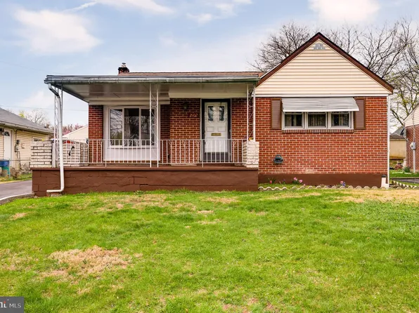 2102 Cullum Dr, Reading, PA 19601