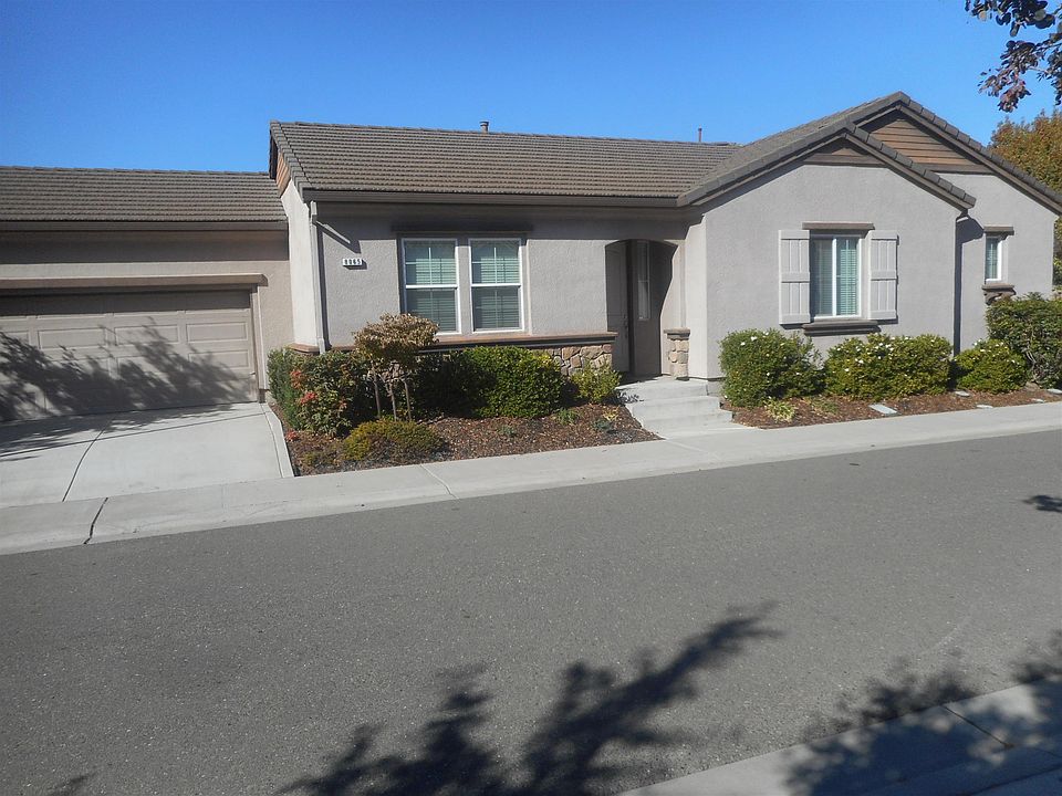 1st image of 8065 Linda Isle Ln
