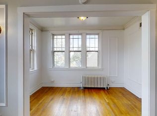 749 Academy St APT 6, Kalamazoo, MI 49007