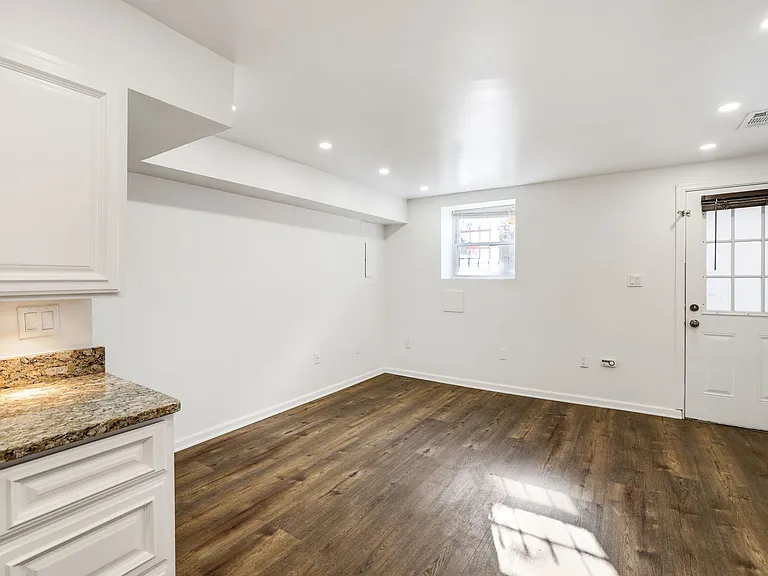1377 Quincy St NW — Photo 7