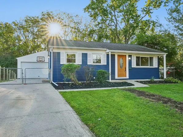 3772 Shoreline Dr, Columbus, OH 43232
