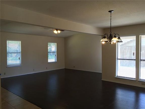 5th image of 726 Red Wing Dr