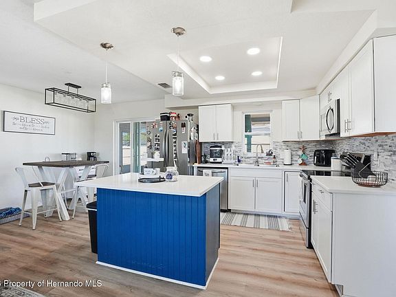 5th image of 2353 Bishop Rd