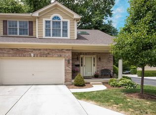 1912 Kingsbrook Ct, Wheaton, IL 60187