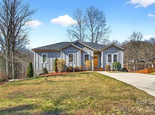 133 Ridge Rd, Candler, NC 28715