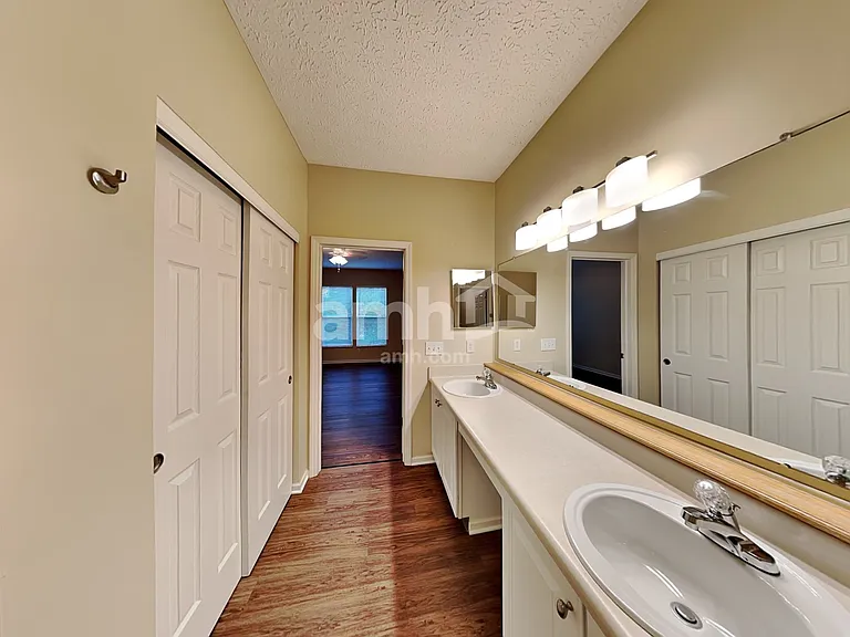 1095 Mastell Dr — Photo 14