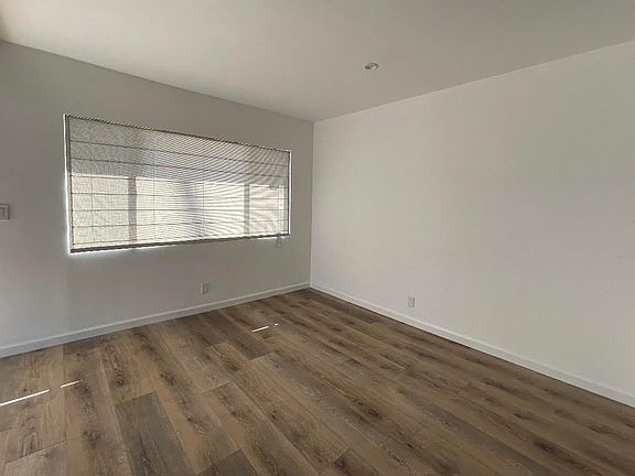 4th image of 3713 Seneca Ave