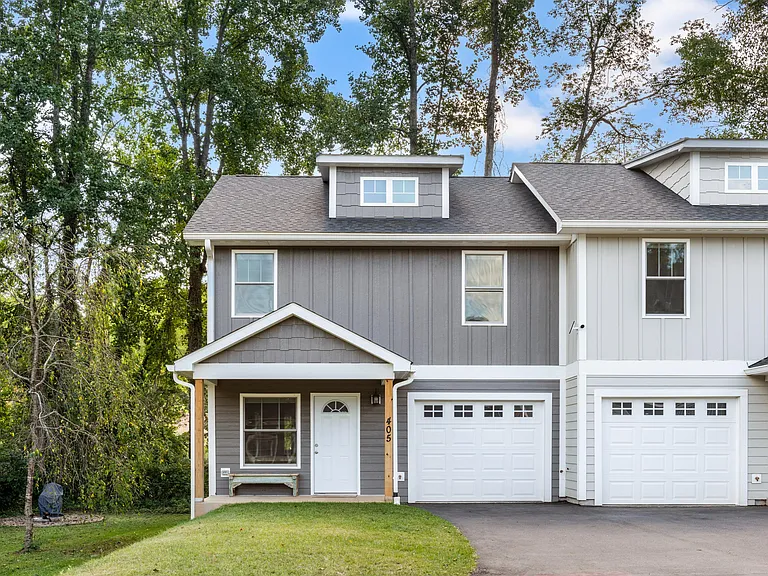 405 Little Sycamore Ln — Photo 22