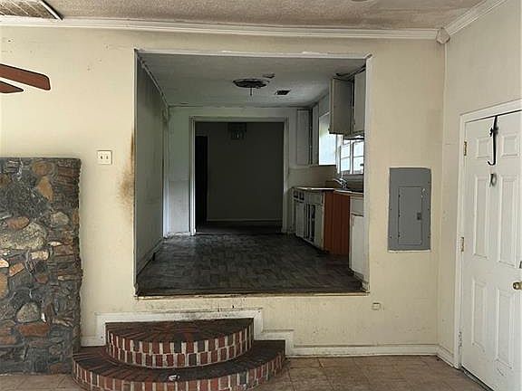 3rd image of 705 Neese Rd
