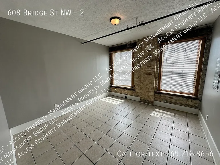 608 Bridge St NW #2 — Photo 9