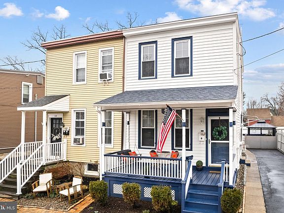 2nd image of 110 Potter St