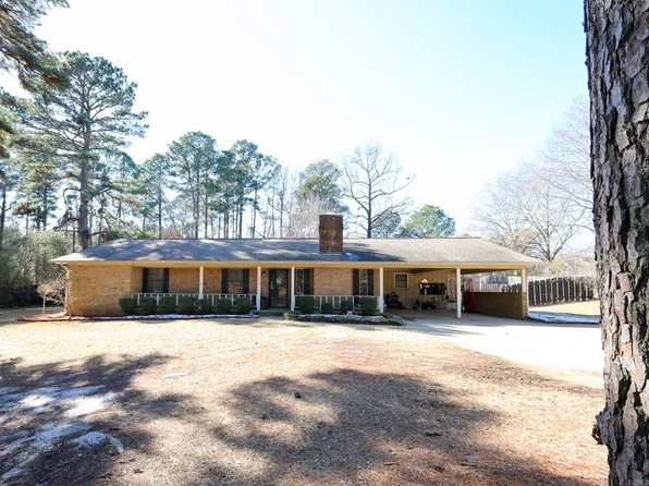 136 Jacks Dr, El Dorado, AR 71730