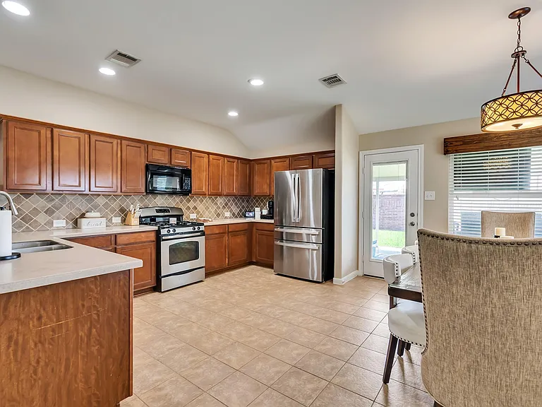 9015 Springcroft Ct — Photo 19