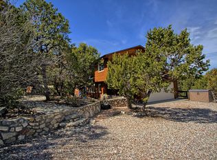 4 Lagarto Rd, Tijeras, NM 87059