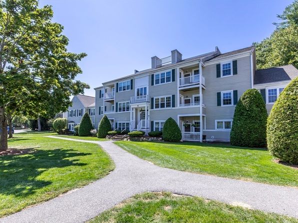 600 Brookside Dr #M, Andover, MA 01810